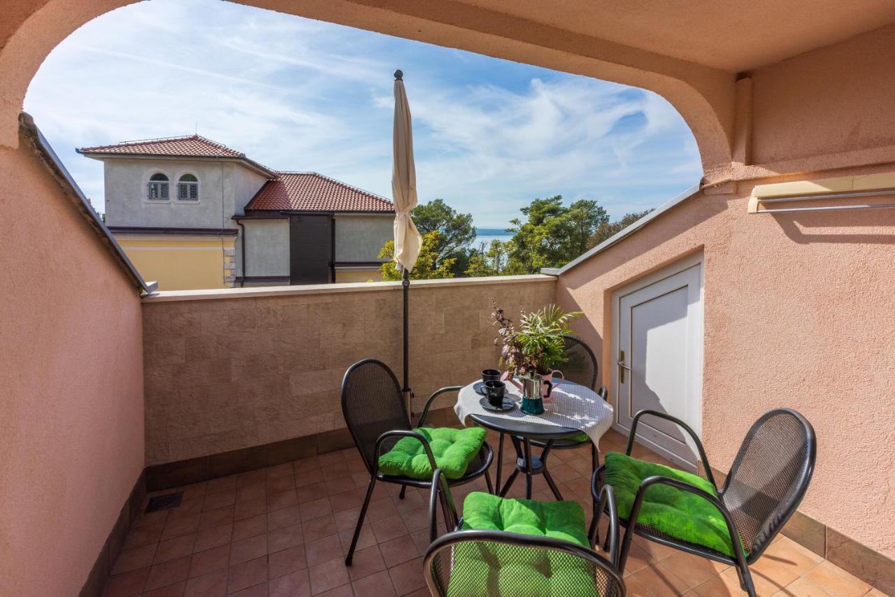 Apartment Riky Crikvenica Exteriör bild
