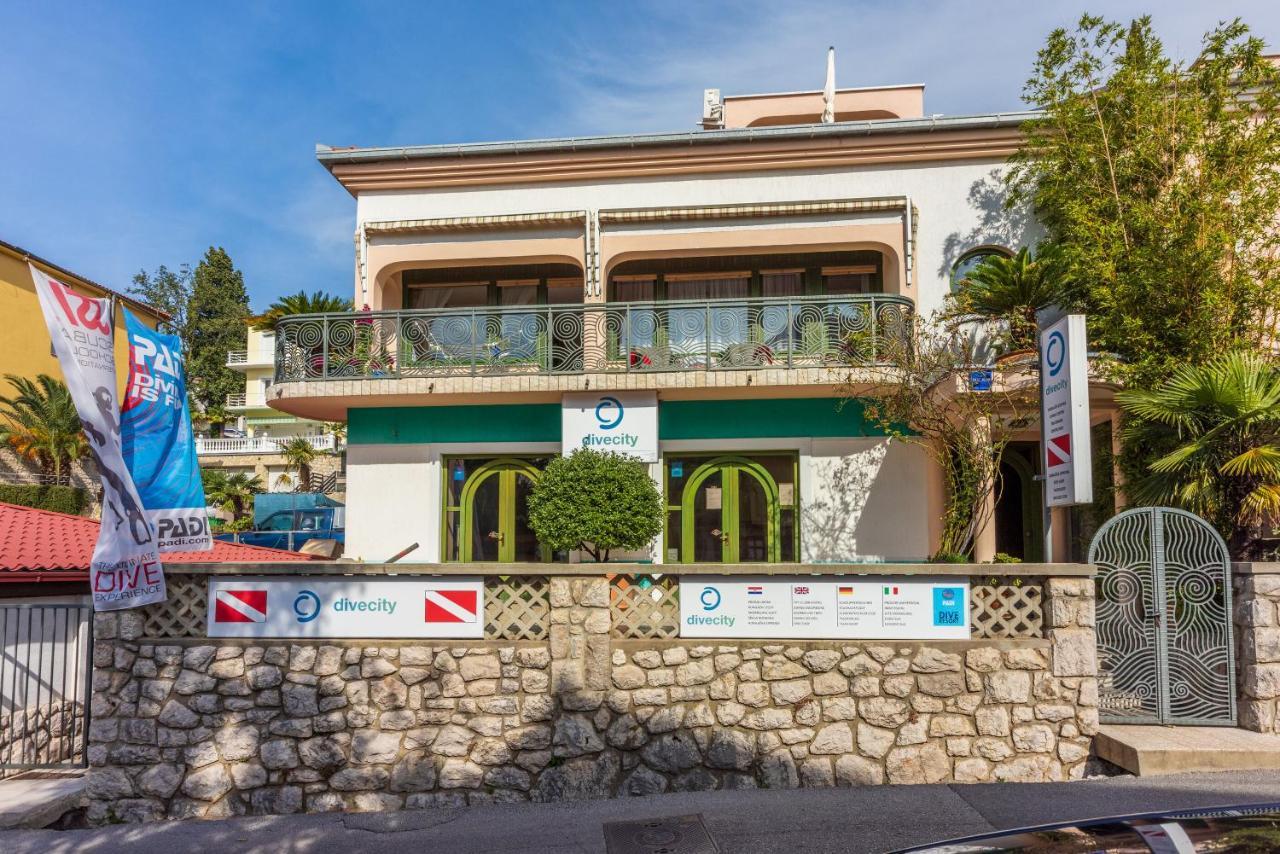 Apartment Riky Crikvenica Exteriör bild